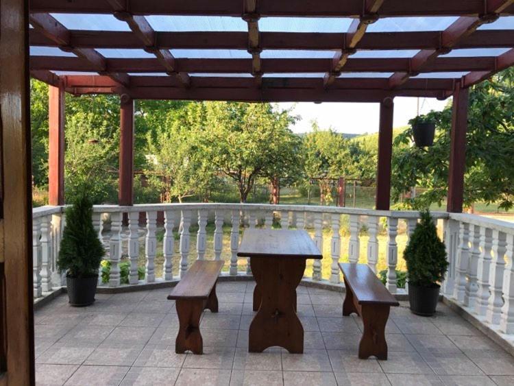 Vila Cozy, Panorama Superba, Gratar Si Relaxare 피아트라네암츠 외부 사진