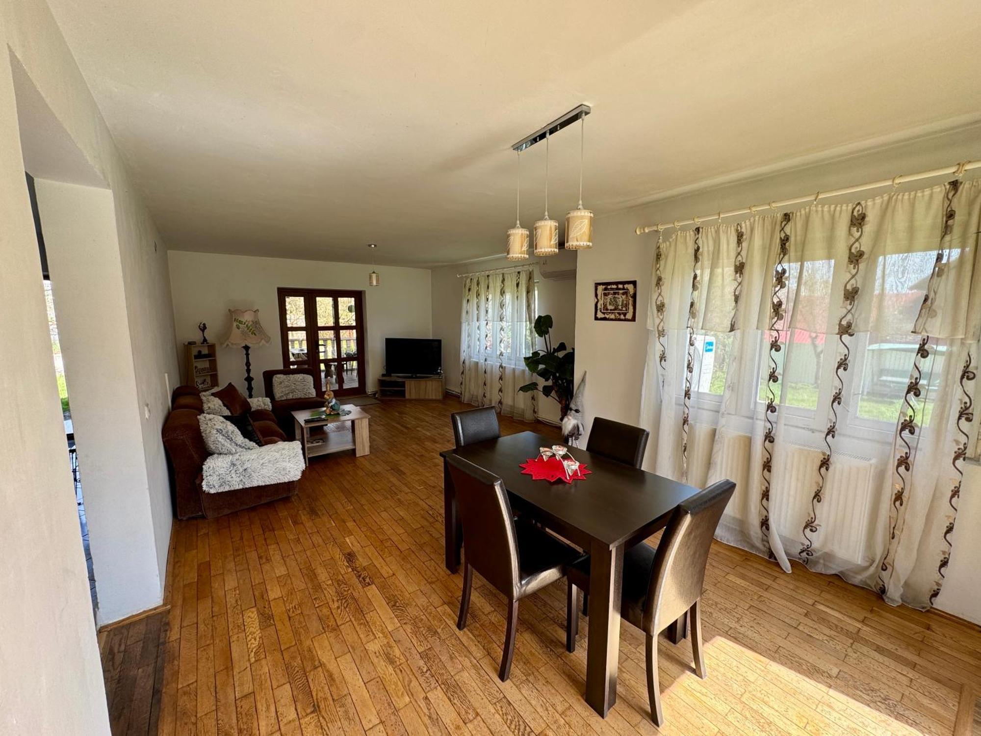 Vila Cozy, Panorama Superba, Gratar Si Relaxare 피아트라네암츠 외부 사진