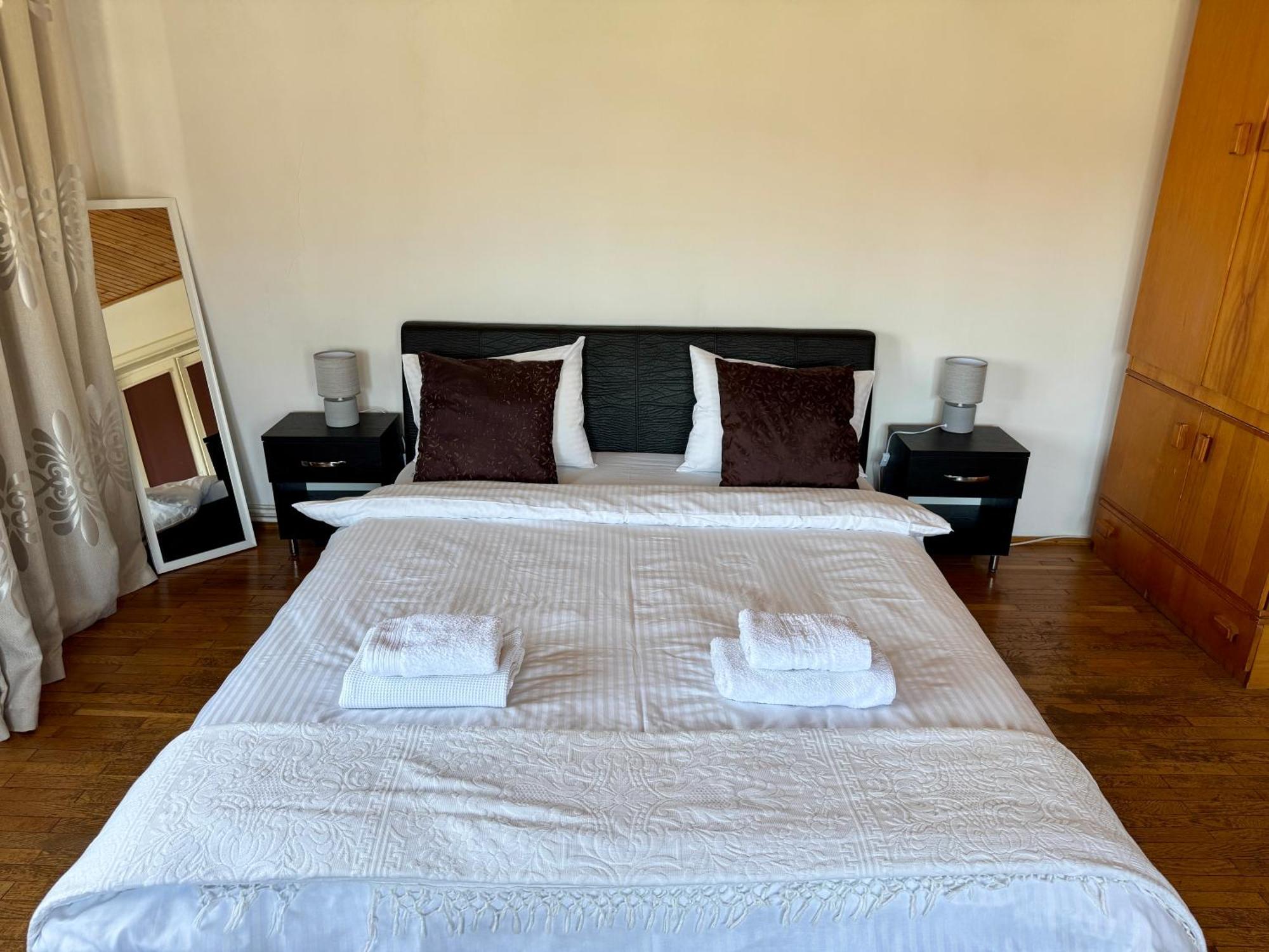Vila Cozy, Panorama Superba, Gratar Si Relaxare 피아트라네암츠 외부 사진